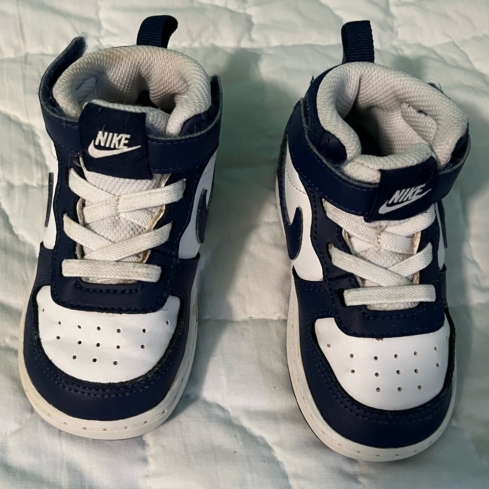 Nike Toddler Navy and White High-Top Sneakers